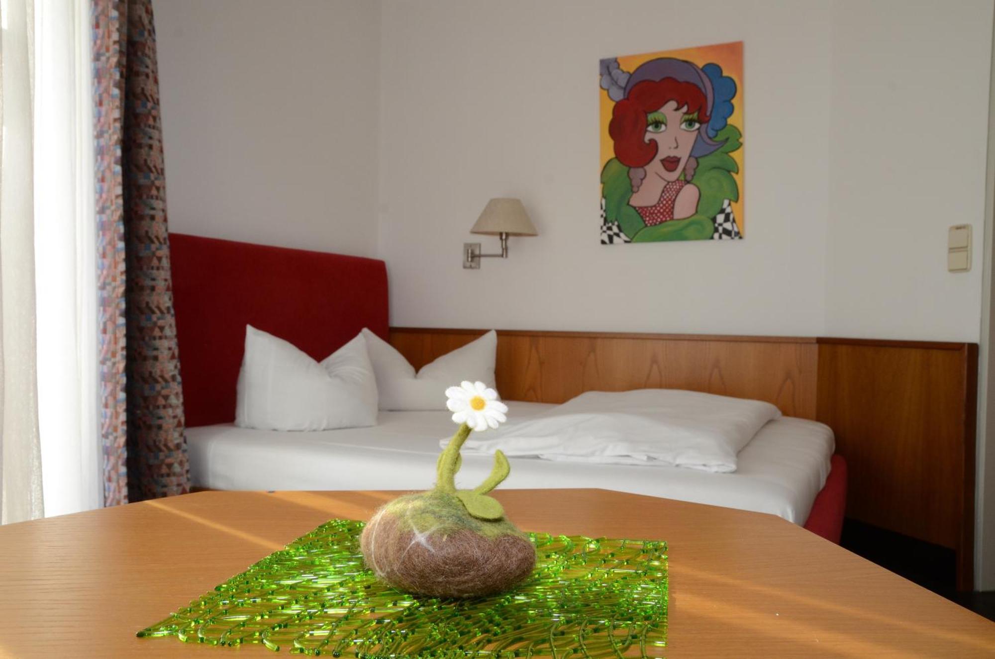 Hotel Mohren オクセンハウゼン エクステリア 写真