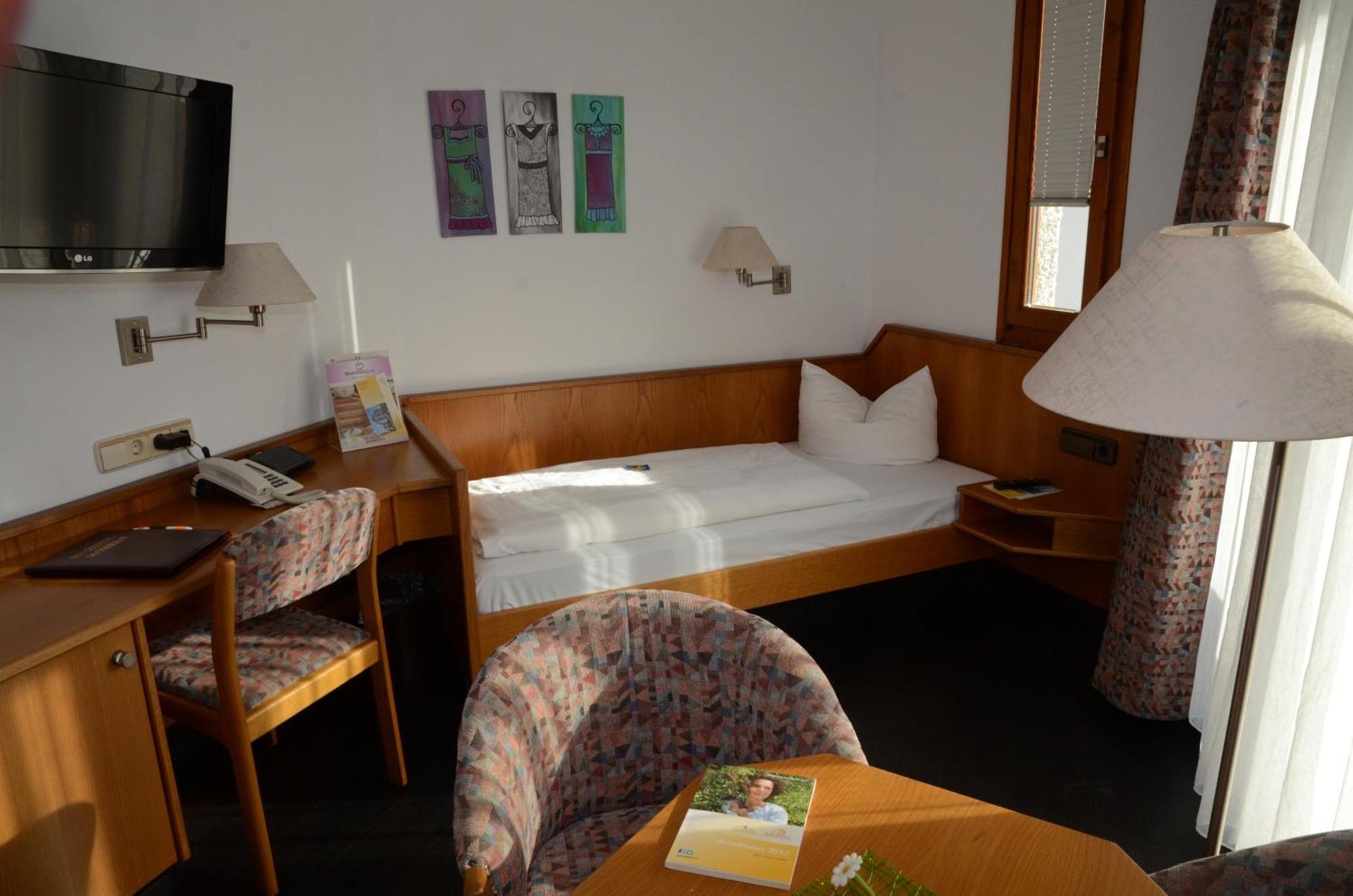 Hotel Mohren オクセンハウゼン エクステリア 写真